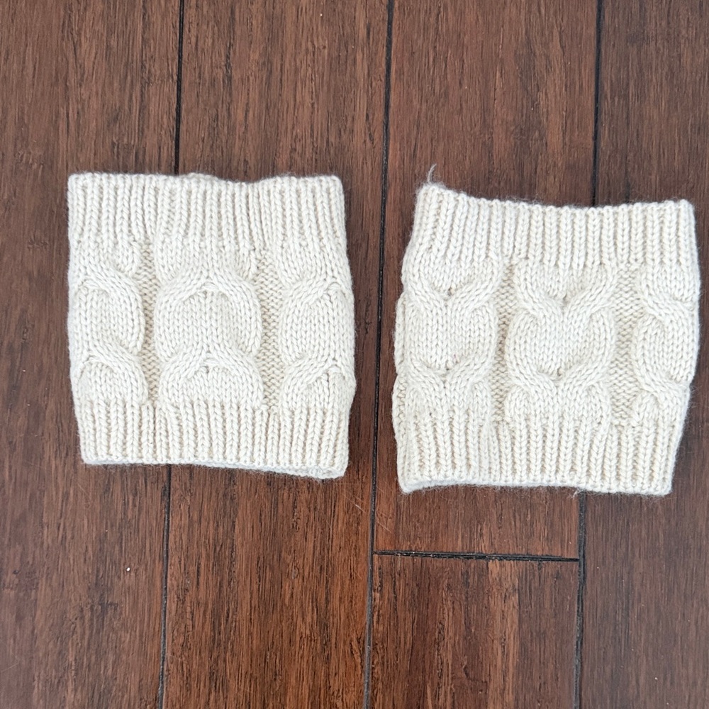 Elegant Cream Knit Boot Cuffs